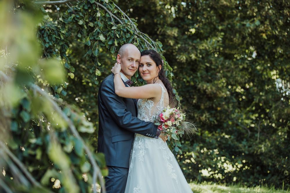 Hochzeitsfotograf Wildenfels natürliche Brautpaarfotos Fotografin Plauen